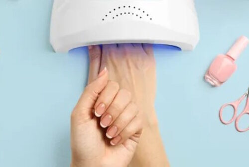 Dr. Sharrón Manuel Featured in Everyday Health discussing gel manicures and women's health.